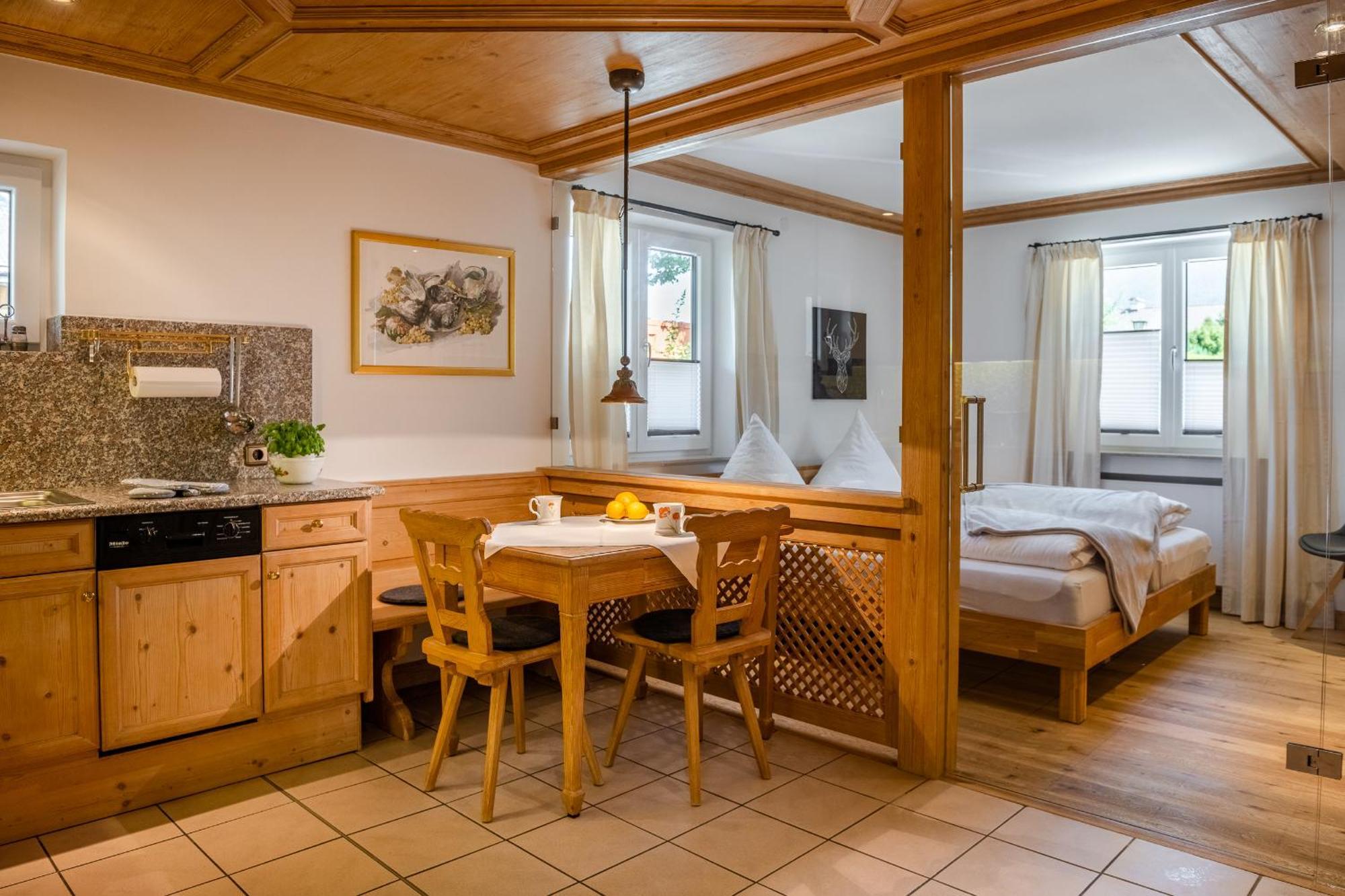 Ferienwohnung Auszeit I Garmisch-Partenkirchen Exterior foto